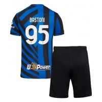 Maglie da calcio Inter Milan Alessandro Bastoni #95 Prima Maglia Bambino 2024-25 Manica Corta (+ Pantaloni corti)